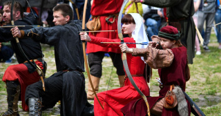 Средневековый фестиваль в Нарве